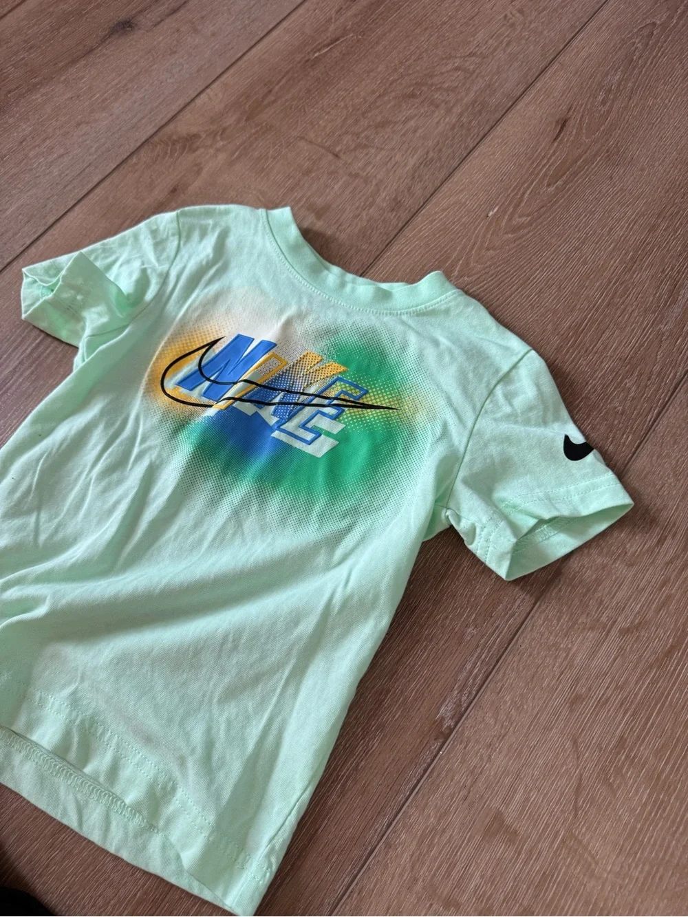 Nike Hazy Rays T-Shirt and Shorts Set Boys size 4 XS